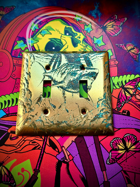 Megalodon shipwrecked light switch