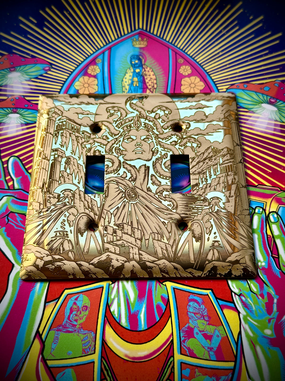 Medusa light switch plate